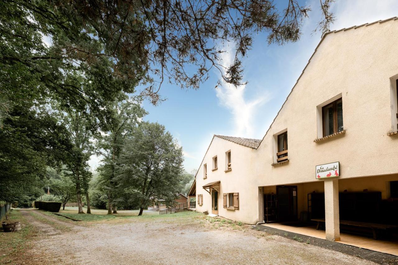 La Donaclaudre - Hebergement De Groupe En Pleine Nature, Ideal Pour Tous Vos Sejours ! 63 Couchages - 2 Grandes Salles - Salle De Jeux - Cuisine Professionnelle - Accessible Facilement - Localisation Attractive -Proche Paris & Disney Saint-Augustin  Kültér fotó