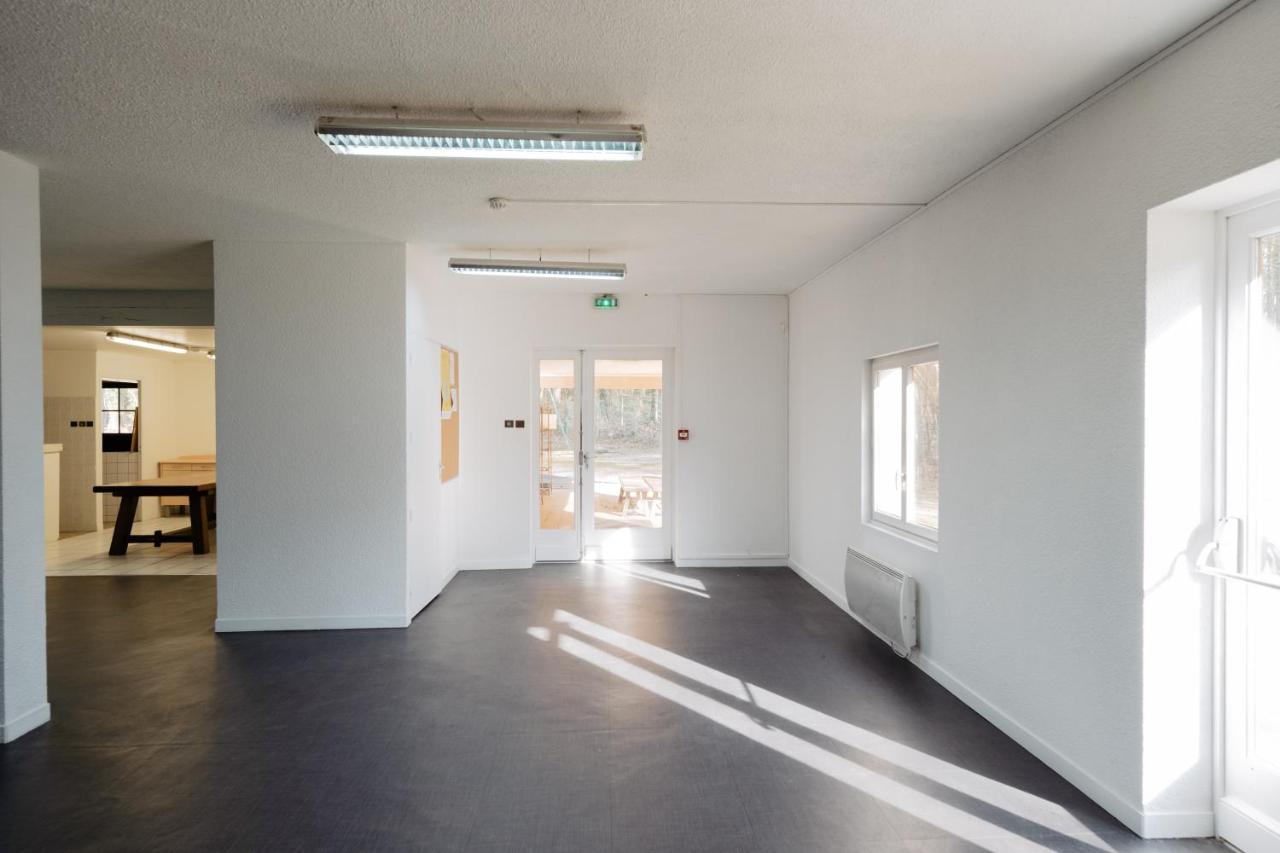 La Donaclaudre - Hebergement De Groupe En Pleine Nature, Ideal Pour Tous Vos Sejours ! 63 Couchages - 2 Grandes Salles - Salle De Jeux - Cuisine Professionnelle - Accessible Facilement - Localisation Attractive -Proche Paris & Disney Saint-Augustin  Kültér fotó